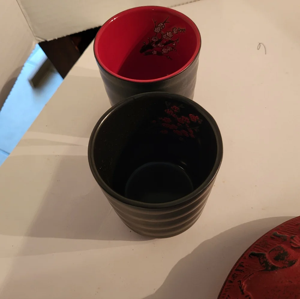 BRAND NEW WITH TAGS*Red & Black *Cast Iron Teapot With 4 Cups